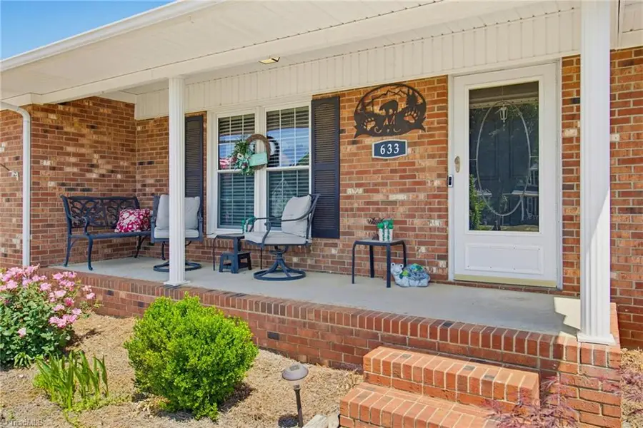 633 Nottinghill Drive, Winston Salem, NC 27107 - #2