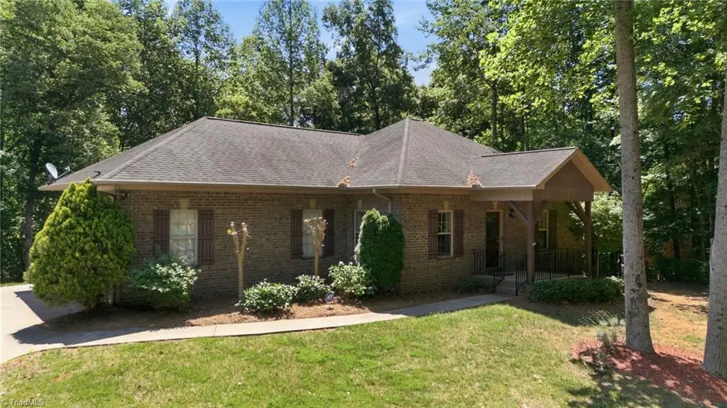 250 Prospectors Way, Lexington, NC 27292 - #1