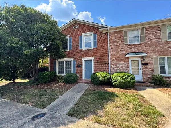 3204 Regents Park Lane #E, Greensboro, NC 27455