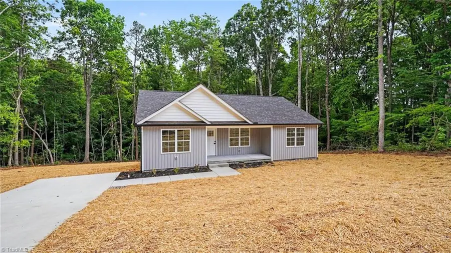 148 Aspen Street, Yadkinville, NC 27055 - #3
