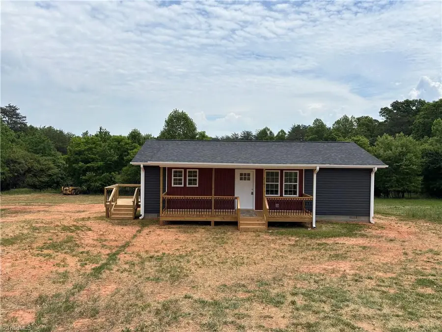 2101 Cook School Road, Pilot Mountain, NC 27041 - #2