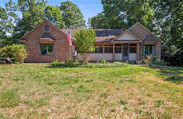 118 E Chinaberry Court, Mocksville, NC 27082
