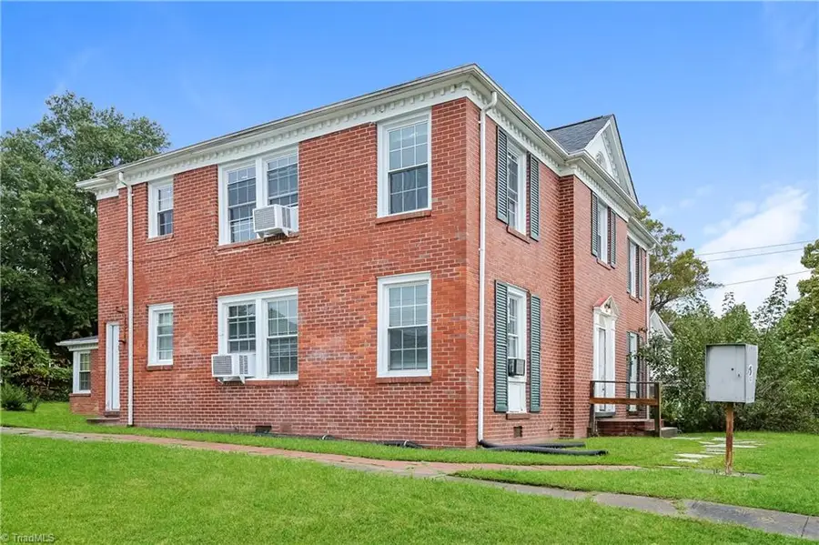 517 Willow Street, Mount Airy, NC 27030 - #2