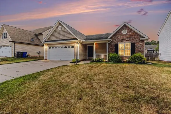 1915 Longburn Drive, Kernersville, NC 27284