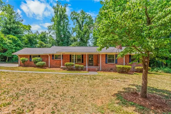 1226 Twin Oak Drive, Winston-Salem, NC 27105