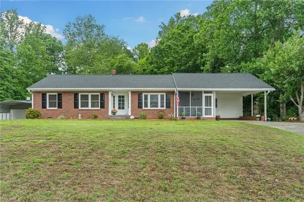 344 Sunset Road, Clemmons, NC 27012