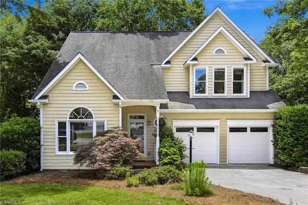 2032 Williamsburg Manor Court, Winston-Salem, NC 27103