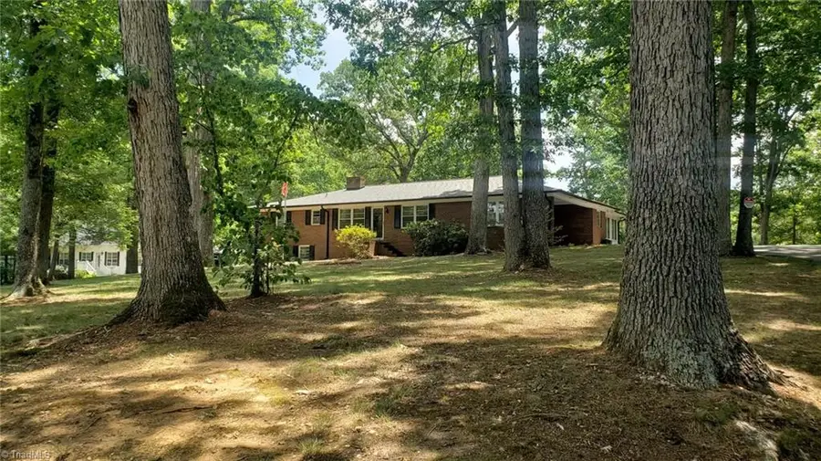 7950 E Holly Grove Road, Thomasville, NC 27360 - #3