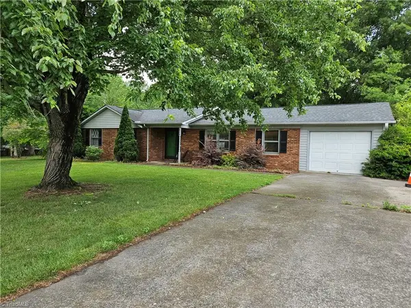 214 Mountainbrook Drive, King, NC 27021