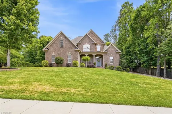 1227 Meadowlands Drive, Winston-Salem, NC 27107