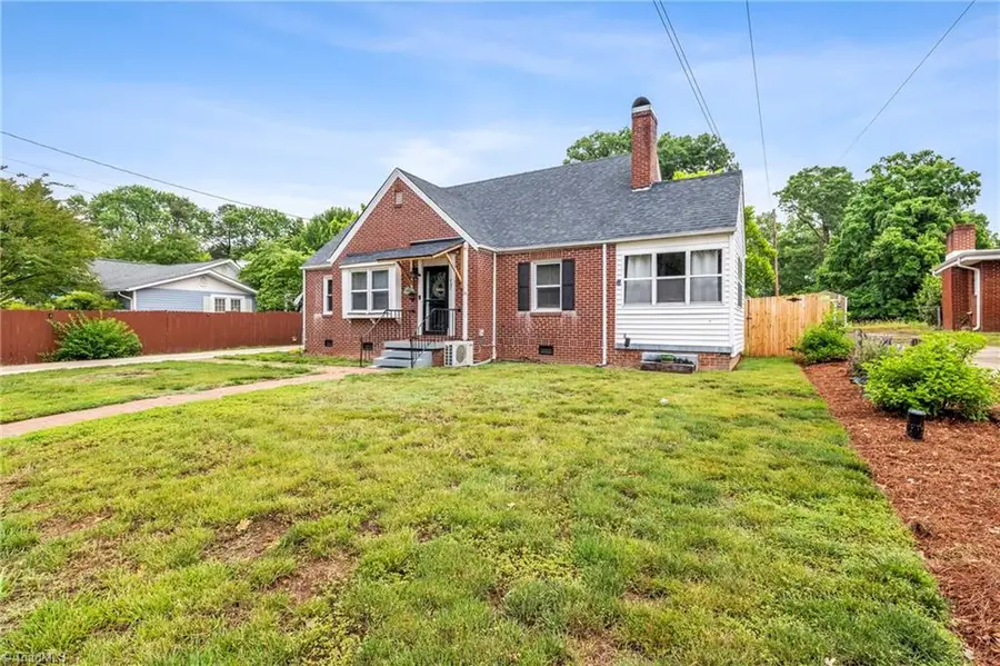 902 Wentworth Street, Reidsville, NC 27320 - #3