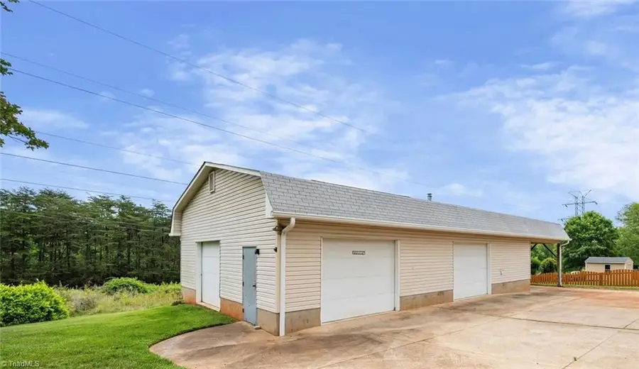 243 Farmingdale Avenue, Winston Salem, NC 27107 - #3