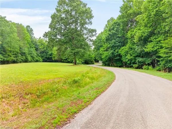 7436 Chaseford Road, Liberty, NC 27298