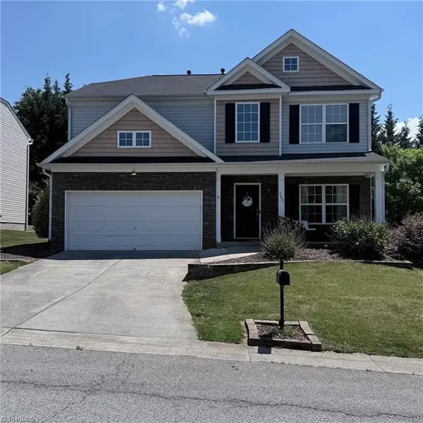 208 Water Lily Circle, Winston-Salem, NC 27107