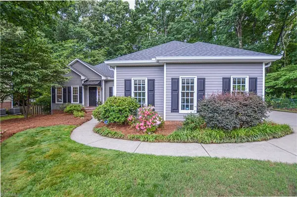 6880 Greenbrook Drive, Clemmons, NC 27012