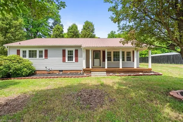 1720 Fisher Ferry Street, Thomasville, NC 27360