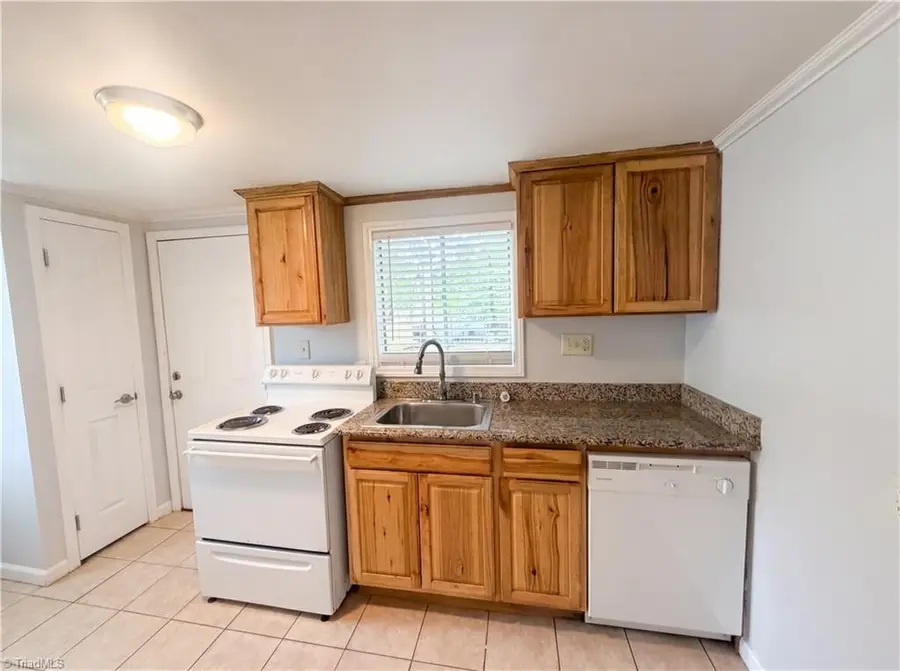 305 Woodbury Street, High Point, NC 27260 - #2