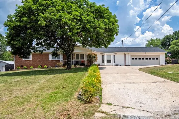 4010 Hillcrest Court, Sophia, NC 27350