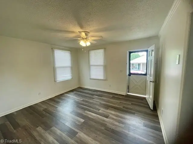 607 Concord Street, Thomasville, NC 27360 - #2