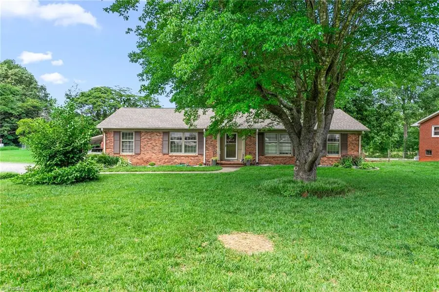 3611 Esterwood Road, Greensboro, NC 27405 - #2