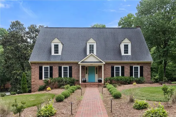 1015 Greenhurst Road, Winston-Salem, NC 27104
