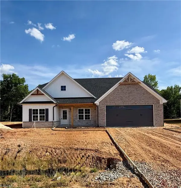 377 Enclave Drive, Clemmons, NC 27012