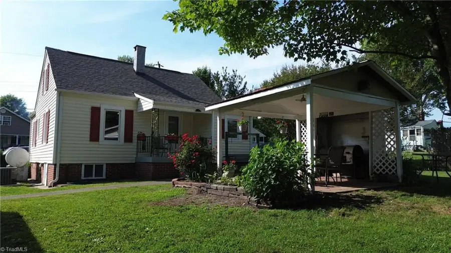 153 Green Street, Mount Airy, NC 27030 - #3