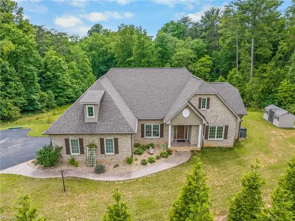 153 Woodridge Drive, Mount Airy, NC 27030