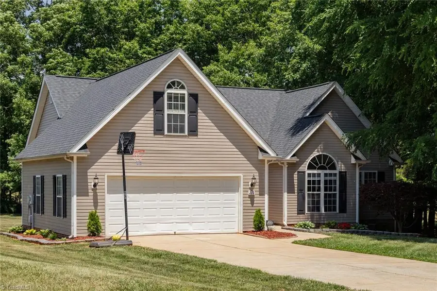 271 Pepperstone Drive, Mocksville, NC 27028 - #2