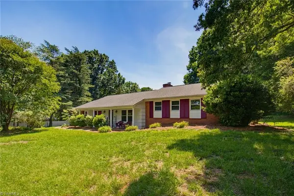 3462 Stimpson Drive, Pfafftown, NC 27040