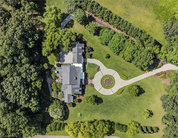 304 Yadkin Valley Road, Bermuda Run, NC 27006