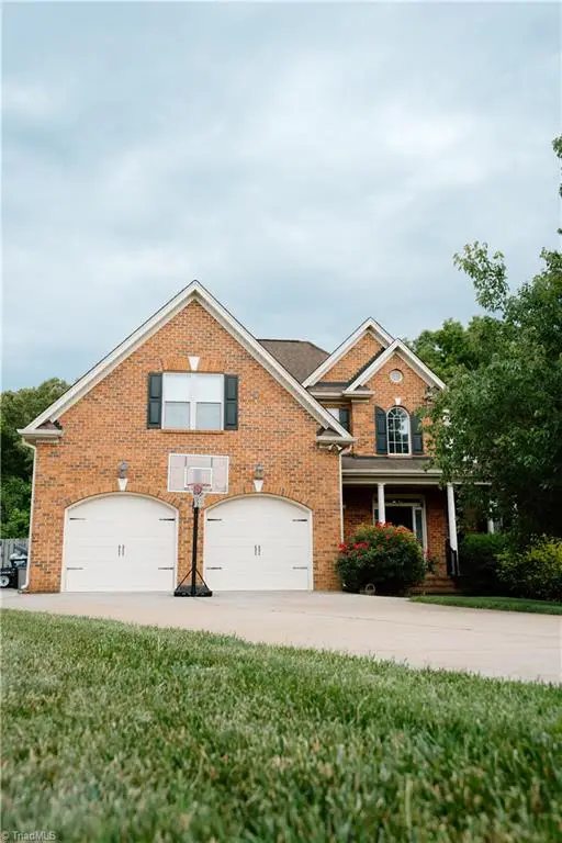 6407 Calvary Way, Thomasville, NC 27360