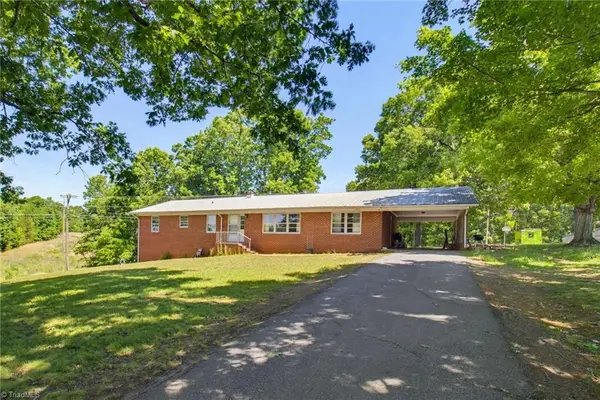 605 Clarksbury Church Road, Thomasville, NC 27360