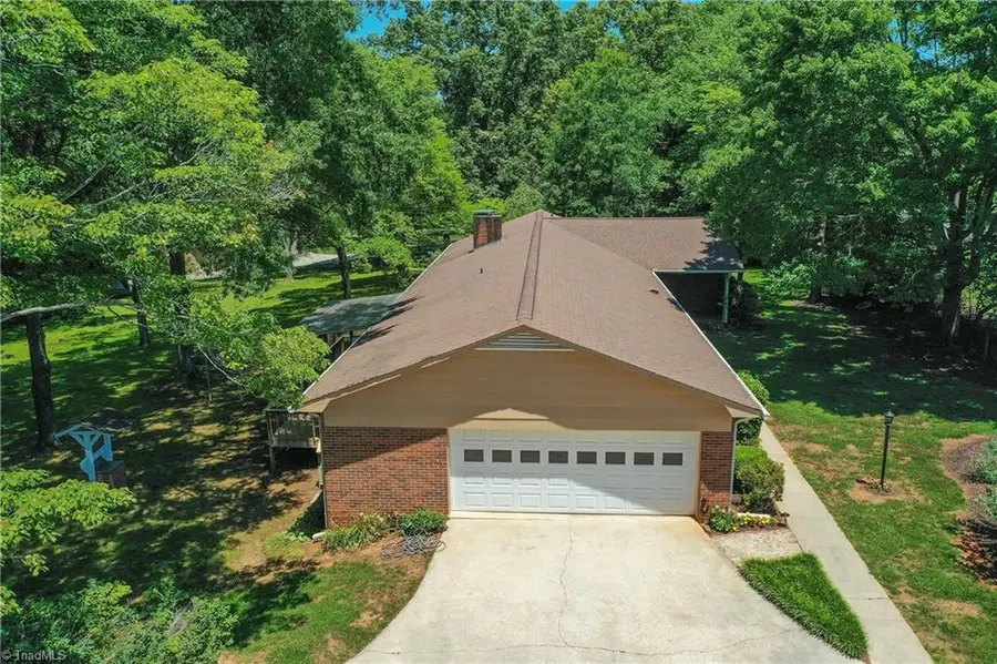 4484 Cotswold Road, Pfafftown, NC 27040 - #3