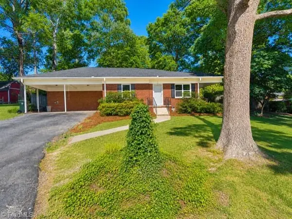 203 Rockspring Drive, Thomasville, NC 27360
