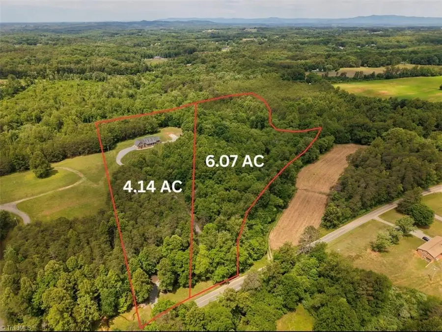 383 Simmons Road, Pilot Mountain, NC 27041 - #2