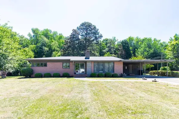 134 Maplewood Avenue, Thomasville, NC 27360