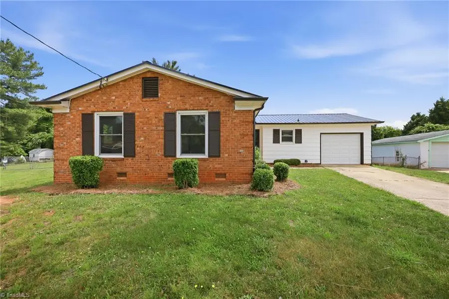 1031 Shea Court, Winston Salem, NC 27107 - #3