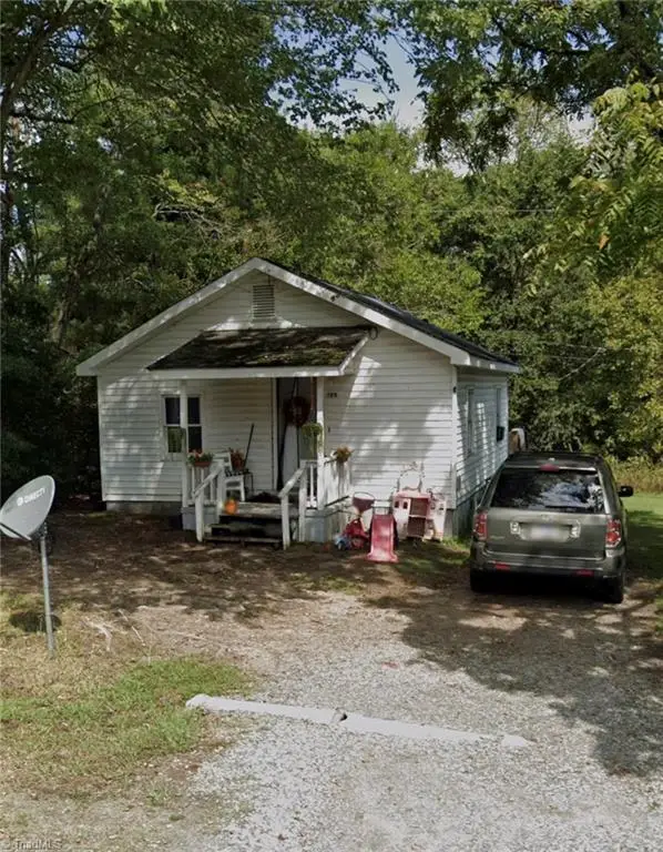 355 Foster Street, Burlington, NC 27217 - #1