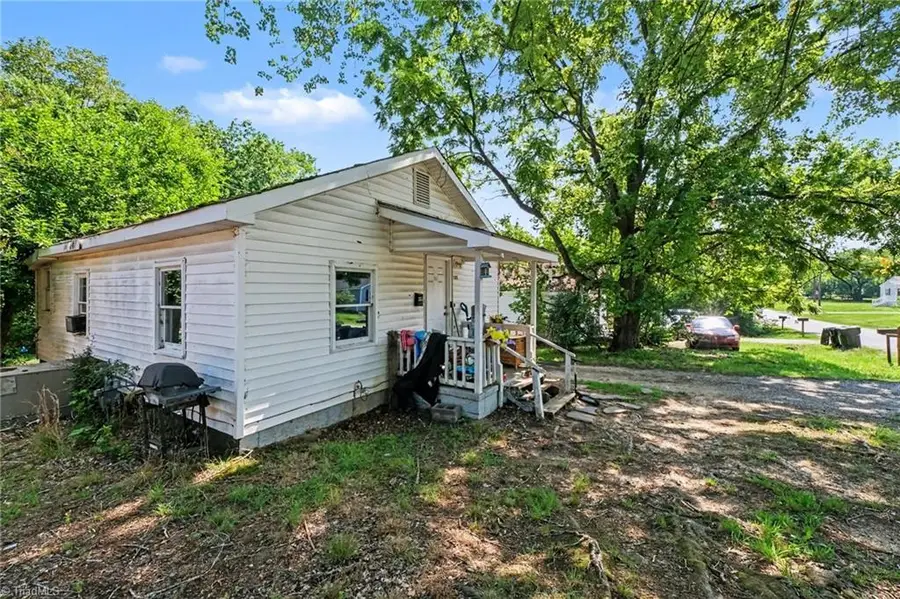 355 Foster Street, Burlington, NC 27217 - #3