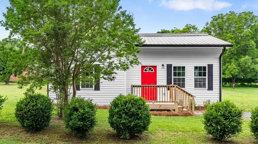 354 Anderson Street, Denton, NC 27239 - #2