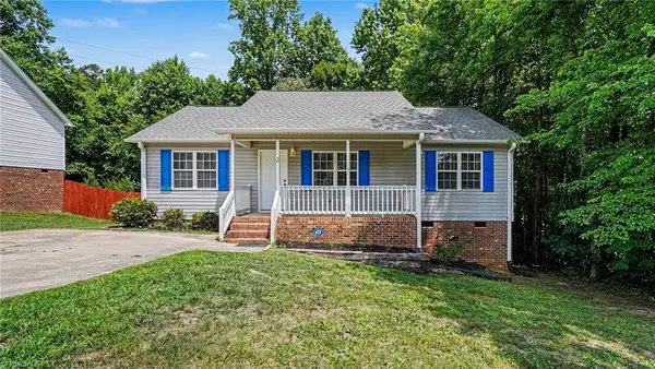 2 Leaf Ridge Court, Thomasville, NC 27360