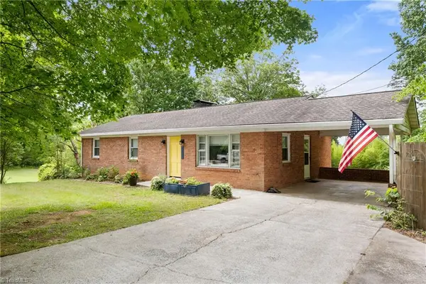 2136 Shacktown Road, Yadkinville, NC 27055