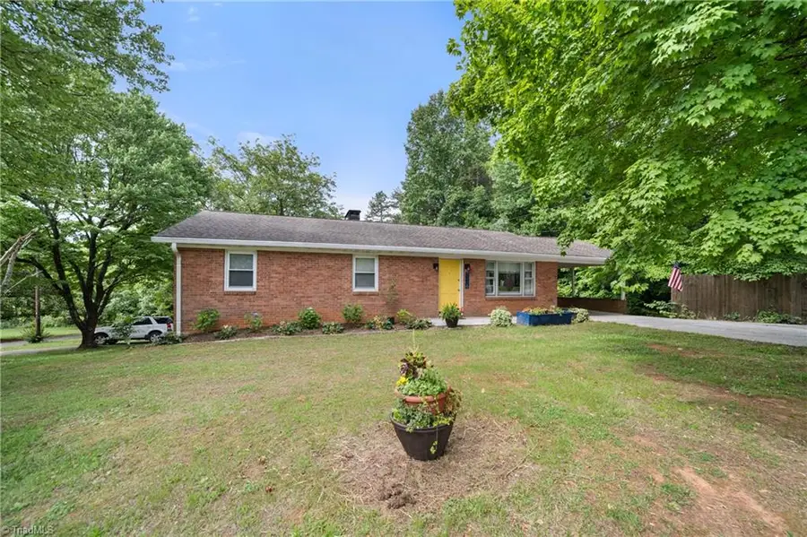 2136 Shacktown Road, Yadkinville, NC 27055 - #2