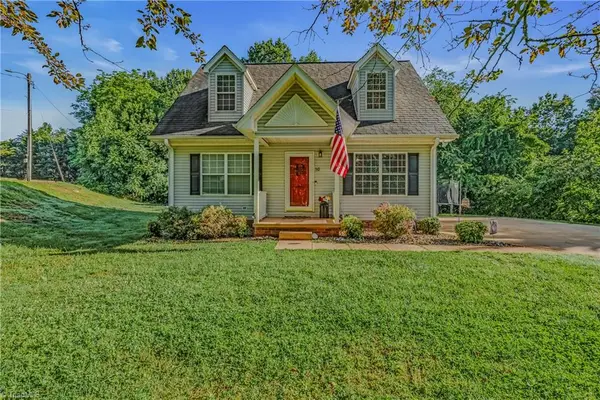 145 Wisconsin Avenue, Elkin, NC 28621