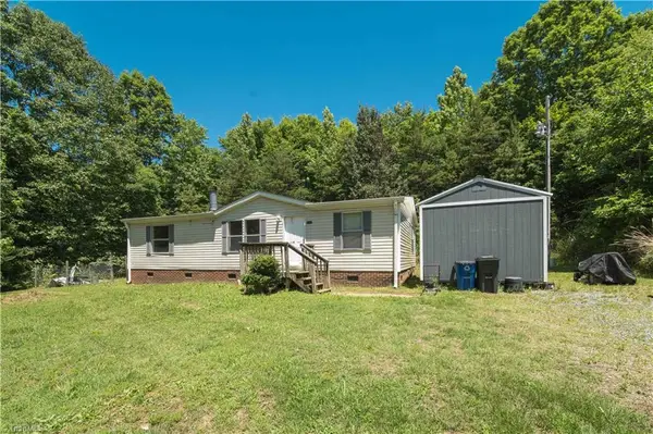 4355 Rolling Hill Drive, Tobaccoville, NC 27050