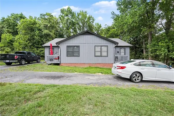 607 & 609 Brookdale Drive, Thomasville, NC 27360