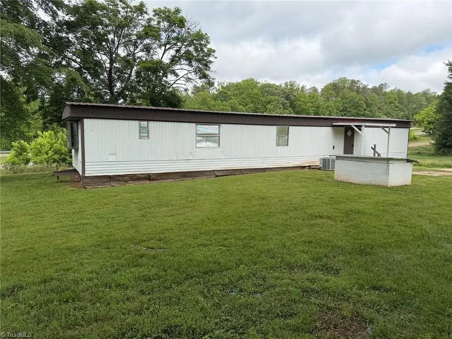 110 Beck Lane, Pilot Mountain, NC 27041 - #3