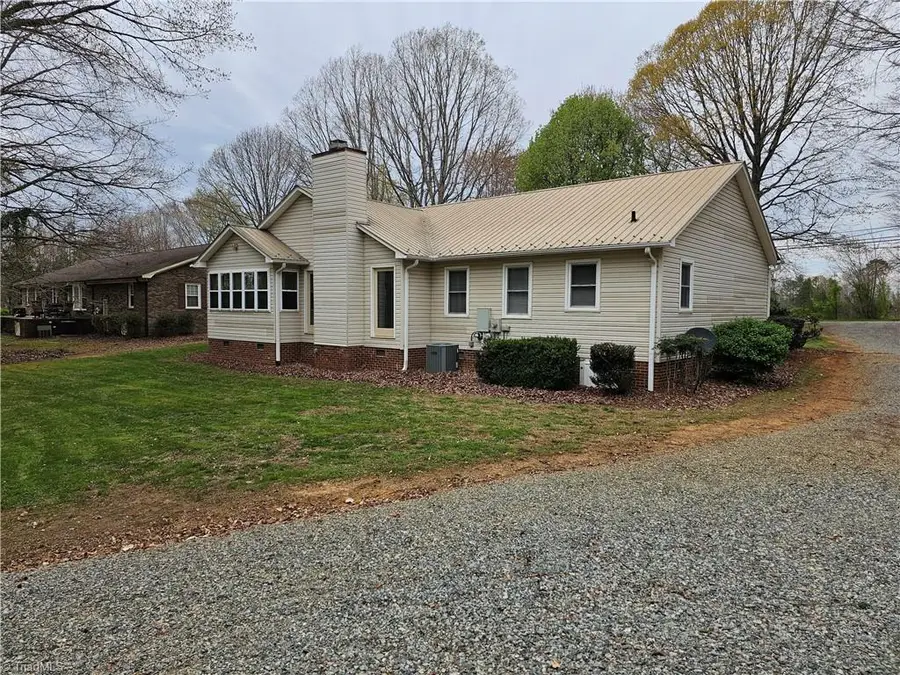 5712 Holly Grove Road, Thomasville, NC 27360 - #3