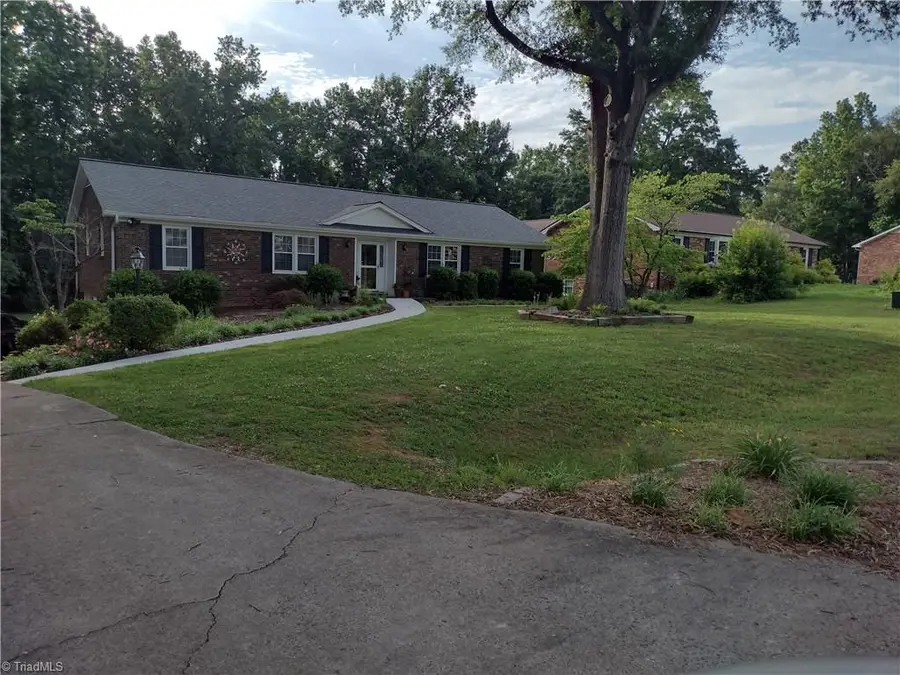 170 Queens Court, Clemmons, NC 27012 - #2